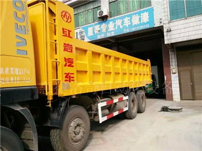 自卸车大厢翻新喷砂机 大厢脱漆除锈现场